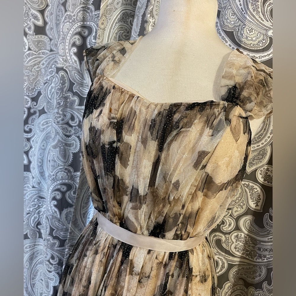 Beautiful Candalite dress size M. Browns, tan’s and cream color. - Picture 16 of 16